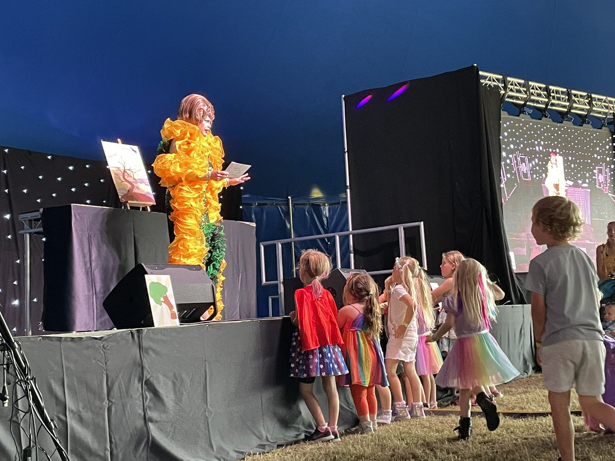 TheStuCummins's tweet image. Oh man…just back from Gloworm festival and thinking what a mug I am for only booking from Tuesday off next week 🤦🏼‍♂️

Oh well, all worth a day of epic tiredness tomorrow for this ⬇️⬇️

#dadlife #dadfail