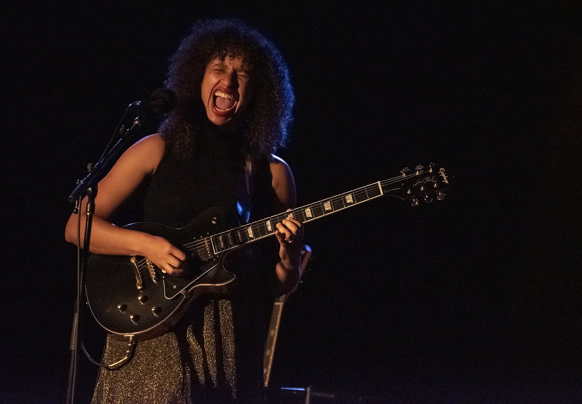 shutter16's tweet photo. @jackievenson Cuts Loose at @ShankHallMke , read all about her fantastic show through the eyes of photo journalist @BrookeBillick https://t.co/7y6rdTxPGn #jackievenson #singersongwriter #showreview #shankhall #rollinon #twitfromthepit https://t.co/wKWGrg1k6w