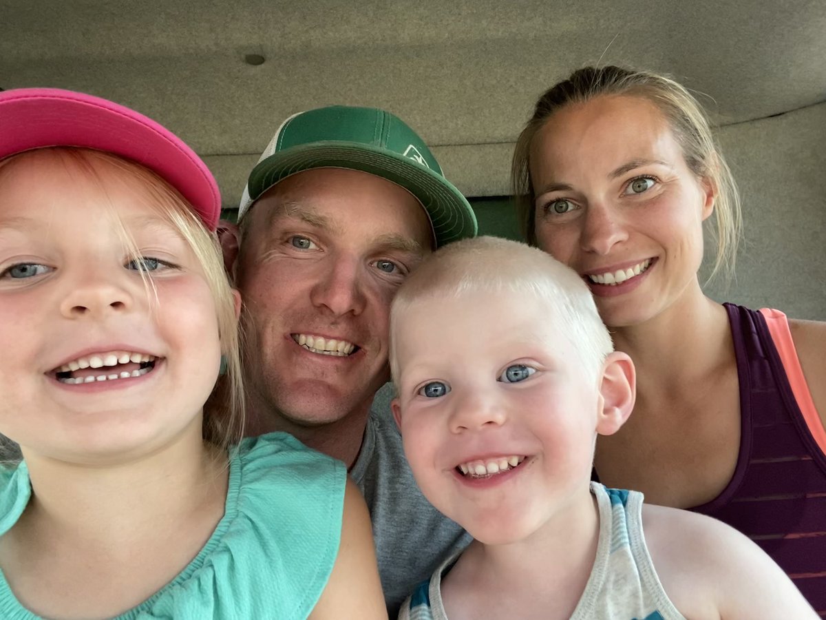 The hopper is barely filling but this cab is filled to the brim 🥰 #glasshalffull #thatsfarmin <a href="/rorygregoire13/">rory gregoire</a>