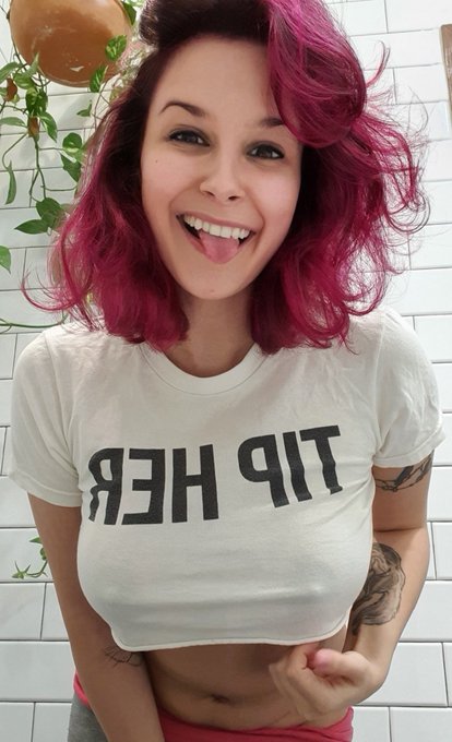 I guess I am a MILF now 🎉 https://t.co/xXqKsjILoO