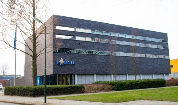 Meisje achtervolgd door man op scooter #Schijndel