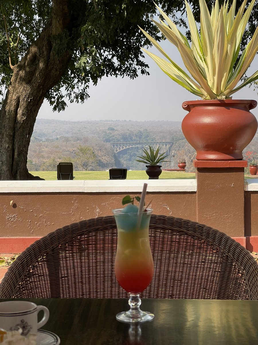 sontondlovu's tweet photo. The wait is over! The biggest comeback on the African continent loading… We haven’t done this route since 2013!!  Who is ready to tick off 2 bucketlist experiences in one go?? 😭 🙌🏾👌🏾
More info soon👉🏾 @TheBlueTrainSA 
#VictoriaFalls 
#thebluetrainexperience
#RestartTourism https://t.co/HHR3OB2ulC