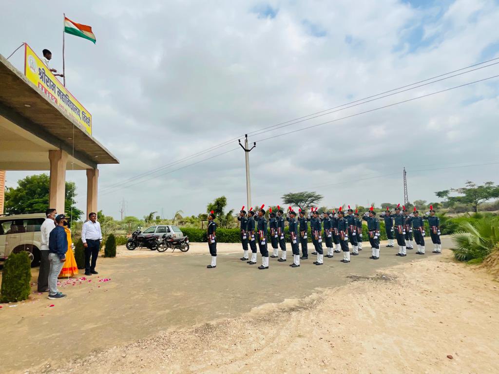sunilsiyol14's tweet photo. #ncc #6raj #indian 
@dte_ncc @CaptainR1996 https://t.co/jLnmniE0s2