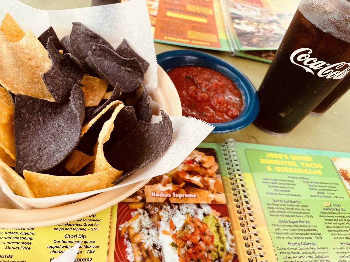NoVARestaurants's tweet photo. Perfect Sunday afternoon on the patio with a queso-drenched burrito 🌯 and a large plate of “Chorti Mixto” with beef, shrimp and chicken — at El Paso in Centreville VA. https://t.co/nu2TXjFg8y