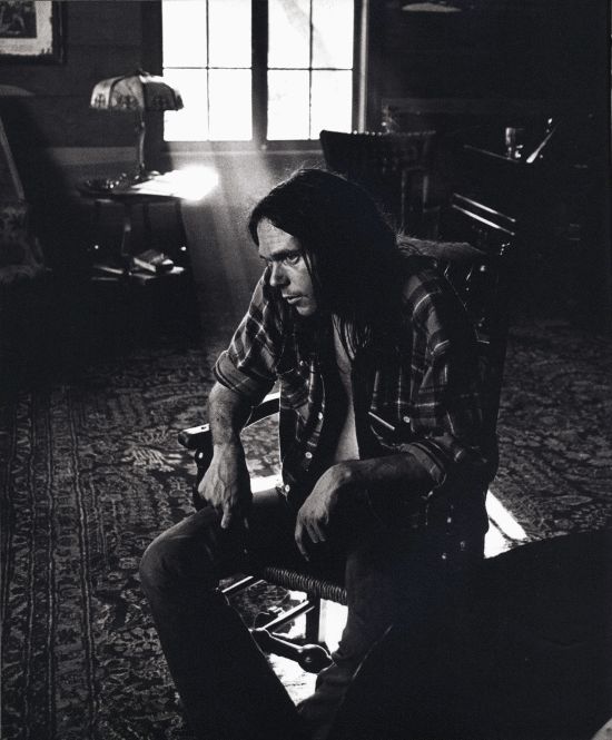 Retro_Co's tweet photo. Neil Young, 1971. Photograph by Joel Bernstein. https://t.co/BjTsFaxEc5