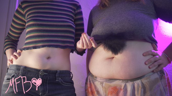 A peek at an upcoming collab we did with our good friend @MurphieLawrence   #belly #bellybutton #lowrise<a href="/tag/belly"class="tags"><span>#belly</span></a><a href="/tag/croptop"class="tags"><span>#croptop</span></a><a href="/tag/bellybutton"class="tags"><span>#bellybutton</span></a><a href="/tag/muffintop"class="tags"><span>#muffintop</span></a><a href="/tag/lowr"class="tags"><span>#lowr</span></a>