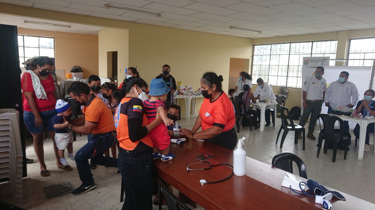 ElProteccion's tweet photo. Protección Civil El Oro (Santa Rosa) estuvo presente con su personal médico en la campaña médica en el sitio San Agustín donde se entregó medicina gratuita
#YoSoyVoluntario 
#proteccióncivilecuador https://t.co/chnS6dDNWO