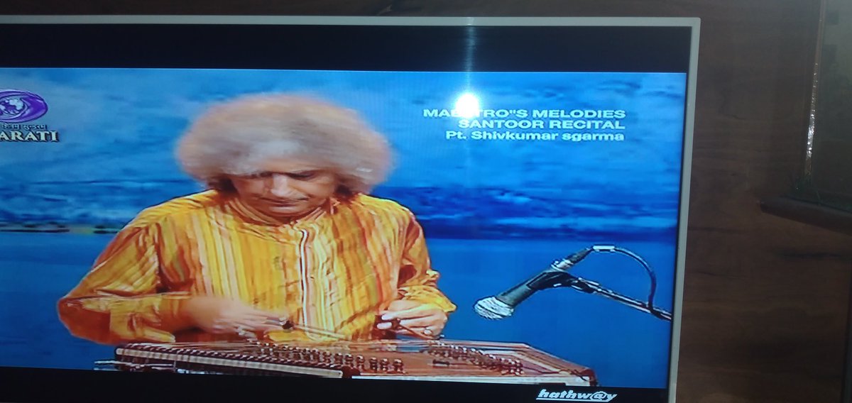 RaviPandit131's tweet photo. See how DDbharti team respect our well renowned santoor maestro Pt.ShivKumarSharma ji by presenting his incorrect name .Shame on DDBharti's producer for this program.
@DD_Bharati
@INDIANARTIST4 @PMOIndia @DDNational 
@anupjalota @TheNegiSahab @indianculture https://t.co/1mB8fElJyY