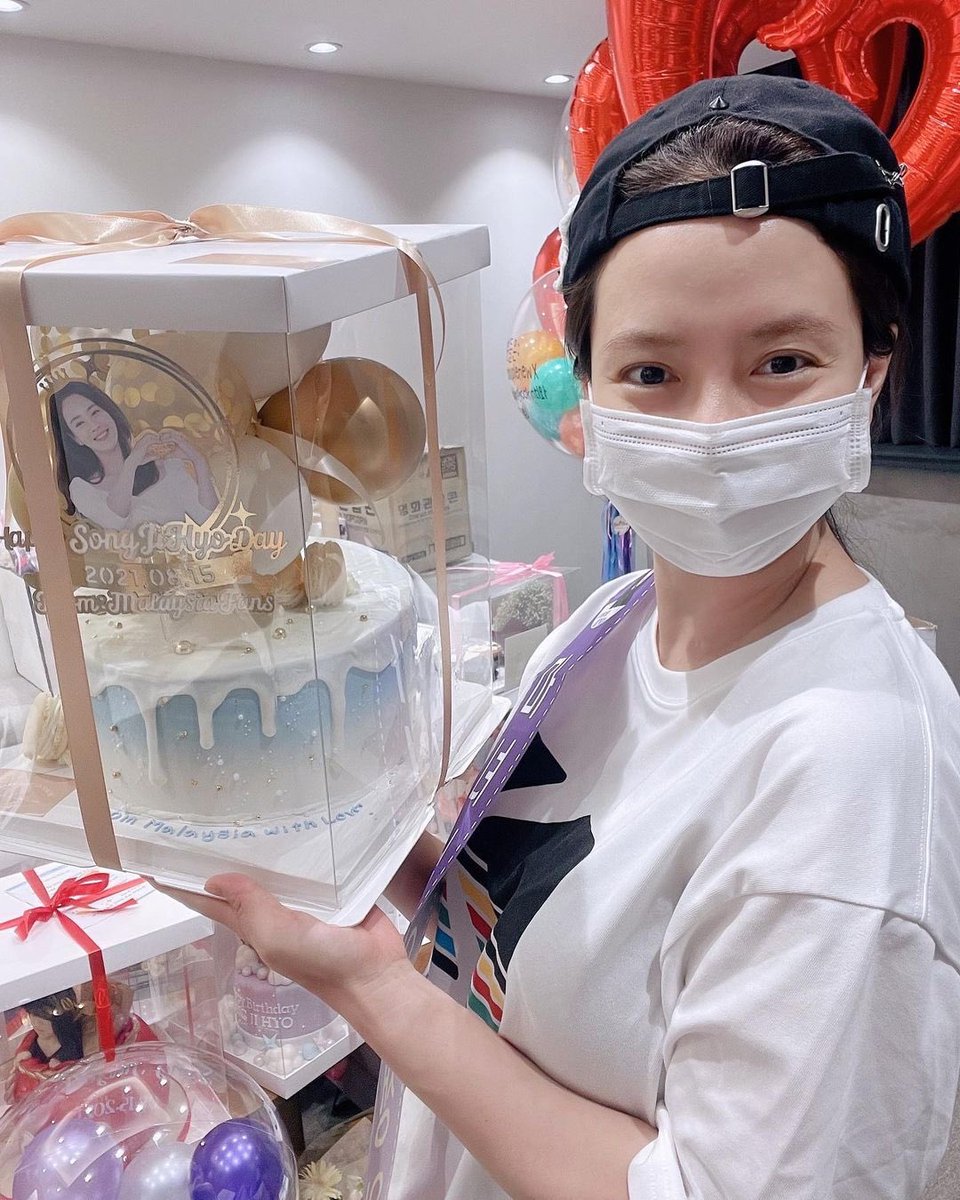 RunningManIntl's tweet photo. my_songjihyo IG post

“Everyoneee, for celebrating my birthday together every year, I sincerely thank you so so so muchhh💚

Thanks to everyone’s love
I received a happy and joyful birthday yesterday
I will always be grateful to you!!
Once again, thank you🙌🏻🙌🏻”

#송지효 #런닝맨 https://t.co/DvFv8uAhMe