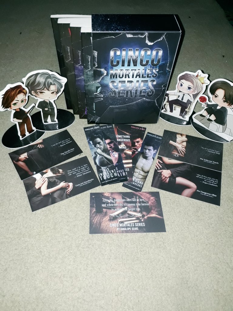 CL_Goodnovel's tweet photo. Cinco Mortales boxed set you can PM our FB page @NK's Multiverse Shop to avail these books. https://t.co/cD81JXrEUX

@CLemoir_Writes 

#CincoMortales
#CelestineLemoir
#GoodNovel https://t.co/wQCRPDoszJ