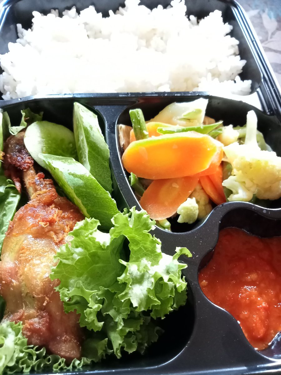 Met maksi😊

Ayam goreng, capcay😍