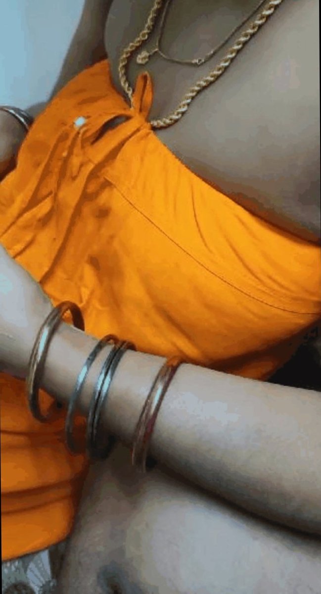 என் அம்மா வசந்தி குளிக்கும் போது