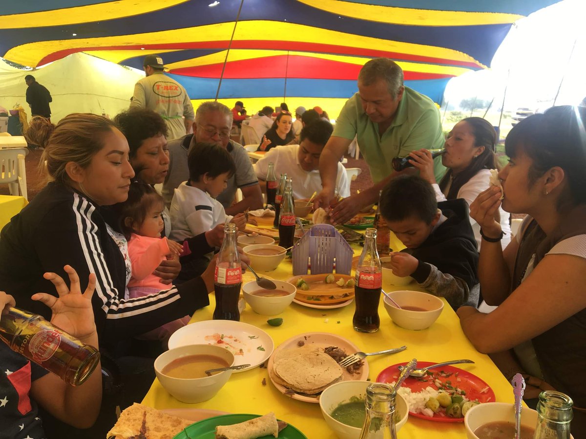 LizieRs's tweet photo. Como quisiera volver a vivir este día, sin duda alguna mi tío favorito por siempre. 🥺❤️ https://t.co/2yQ5SQN3iU