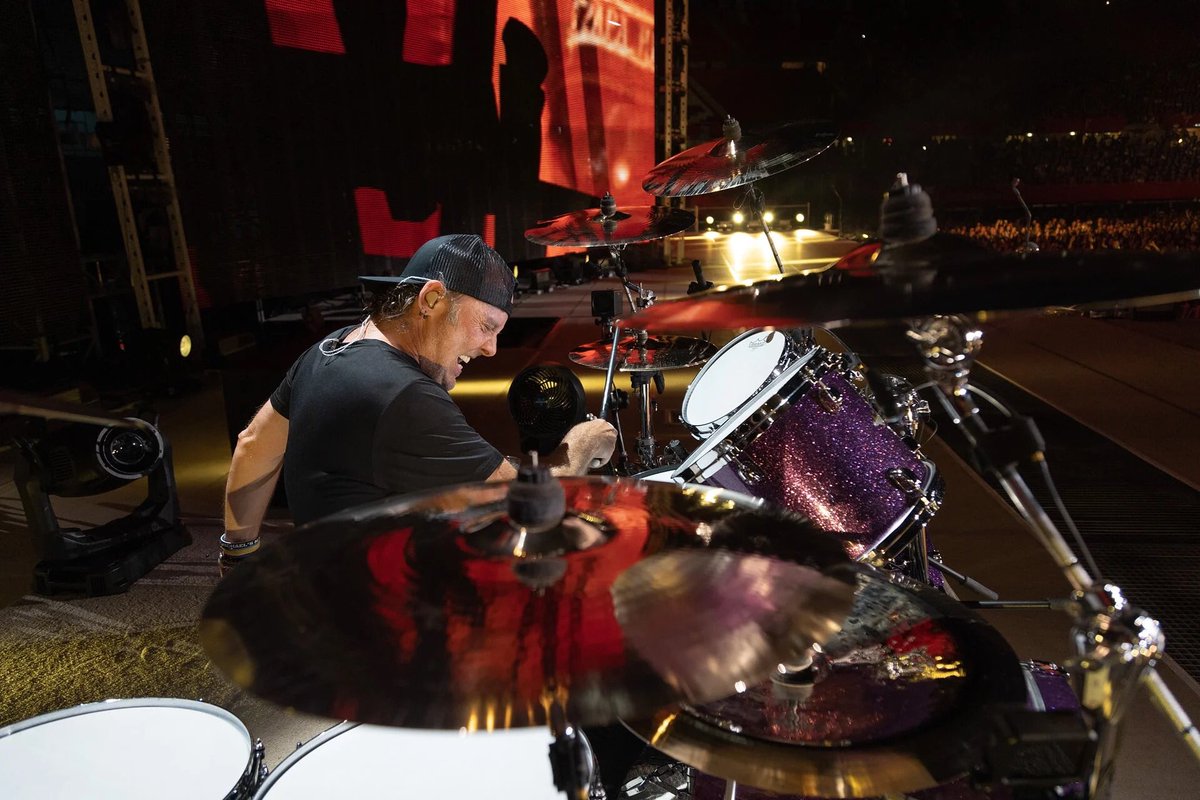 MetSince1981's tweet photo. 📆 En el año 2019, un día como hoy 16 de Agosto, @Metallica se presenta en el Ernst-Happel-Stadion de la Ciudad de Viena, Austria 🇦🇹 Tour: WorldWired. Bandas Invitadas: Bokassa & Ghost.
#Metallica #MetInVienna #WorldWired #WorldWired2019 #FifthMember #METALLICAMetalUpYourAss 🗡🚽 https://t.co/lWIcB1JYrk