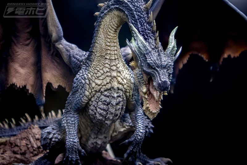 電撃ホビーウェブ 週末の話題 カプコンフィギュアビルダー クリエイターズモデル 黒龍 ミラボレアス が秋葉原で展示 T Co Frqsxf7mbc Monsterhunter モンスターハンター フィギュア