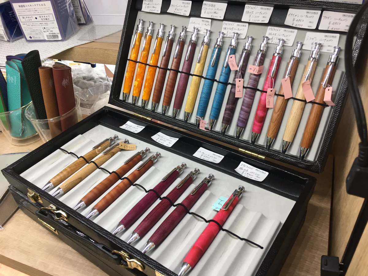 JR三鷹駅でのPOPUPは今週18日水曜日までです！ 連日人気の #ガラスペン