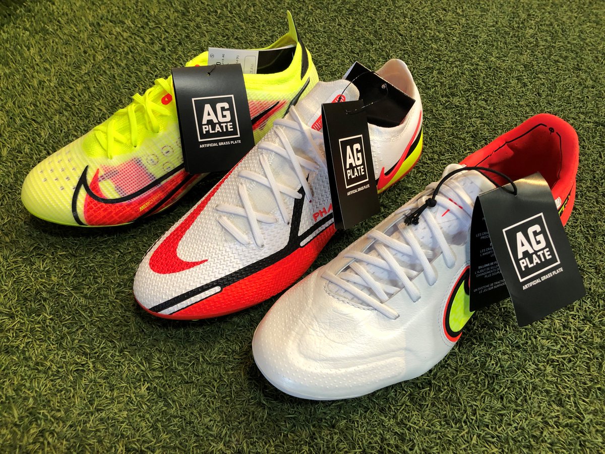 KKishispo's tweet photo. 【NIKE新商品のAGソールが大人気♪】

近年、人工芝ピッチが増加しておりAGソール(人工芝専用)の重要が高くなっています😍
先日、発売されたNIKEのスパイクの中でもAGソールが大人気👍
レジェンド・ファントムGT2・ヴェイパー✨
キミはどれで勝負しますか?

https://t.co/plRat0JTU4

#MOTIVATIONPACK https://t.co/qizSdBAwsk