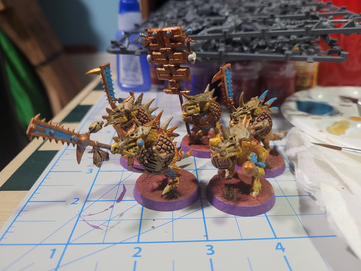 VoiceoverB's tweet image. Finally got some models painted again giving a go at a new army
#warhammerAOS #miniaturepainting #hobby