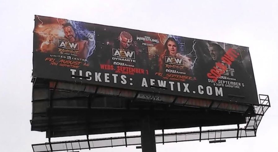 United Center on X: Chicago loves @AEW! #AEWRampage   / X