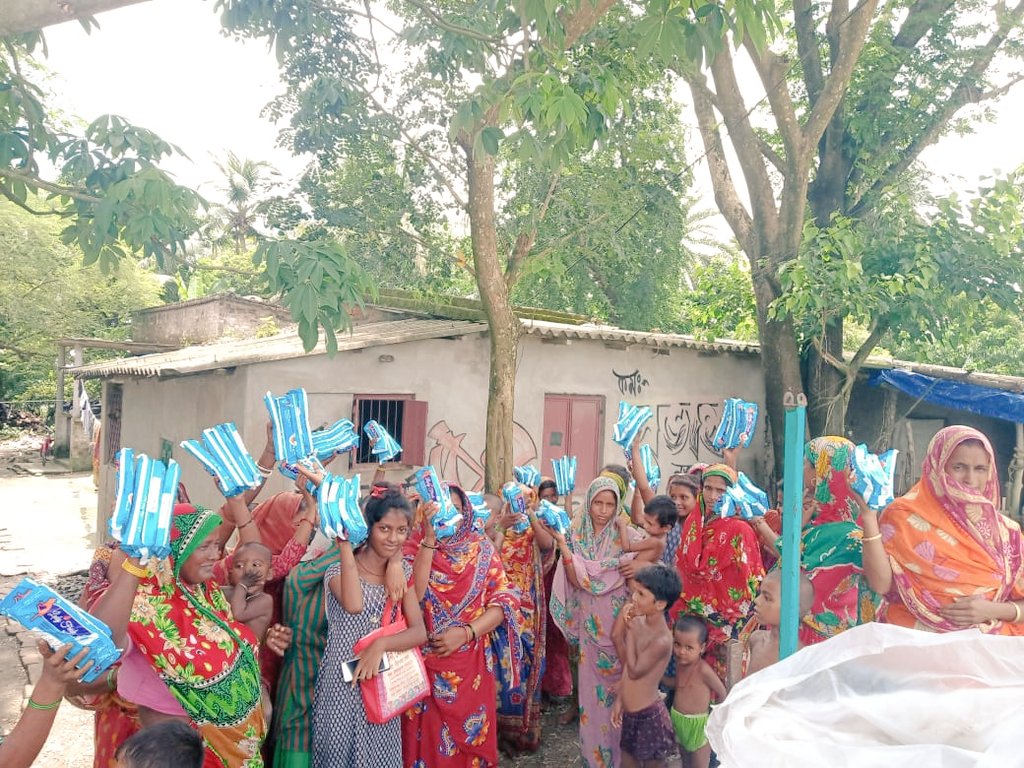 SquadPads's tweet photo. Goranbose, #Sunderban 
#FreedomDrive 
Our unstoppable #Padman Sajal, distributed pads to 90 local women. Big thanks to @KTaranjit for sending truck loads of pads to West Bengal.
Happy Independence Day. 
#padsquad #padsquadders @ABPNews @MenstruMatters https://t.co/DtHH5I8NsA