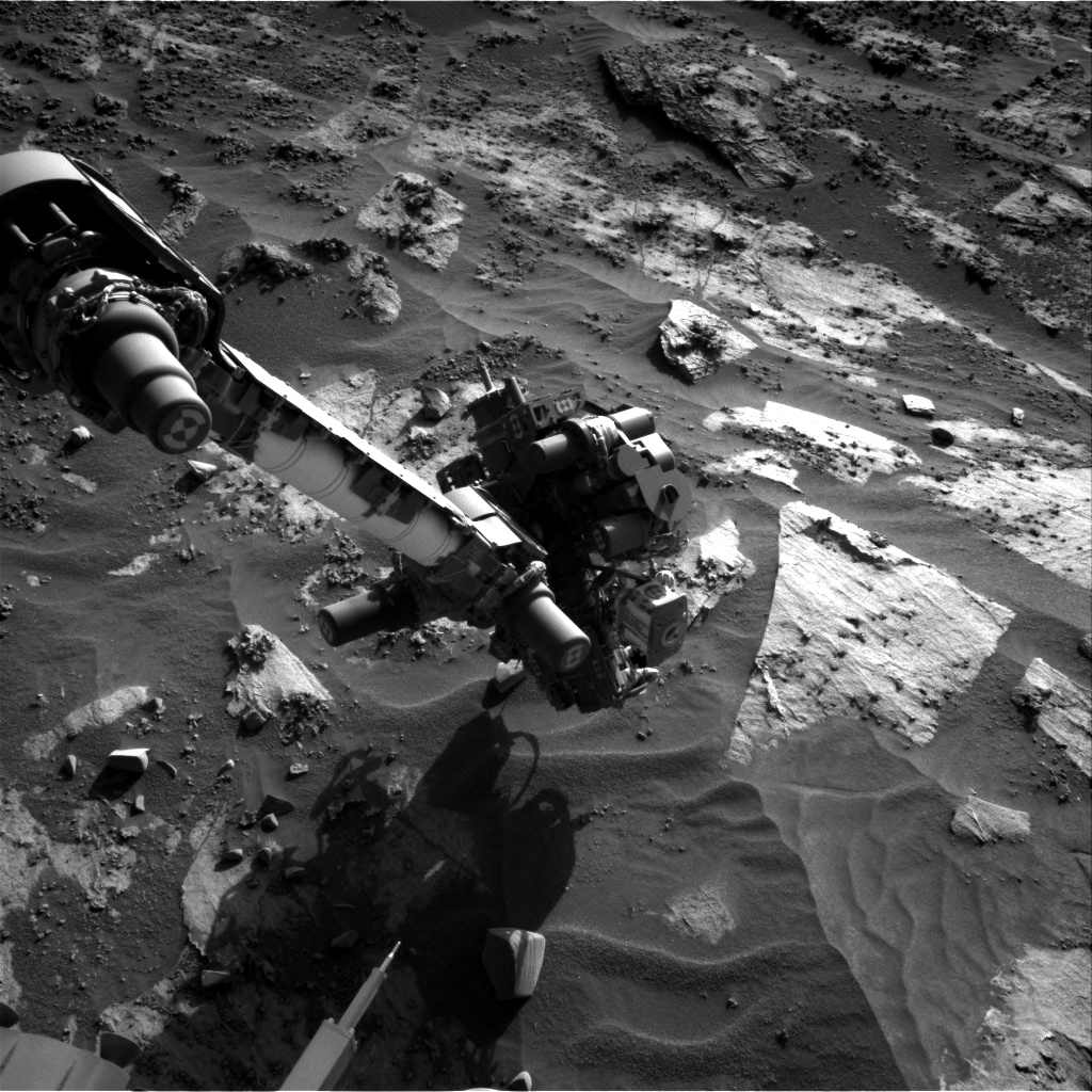 MarsMissionImgs's tweet photo. #CuriosityRover image taken on #Sol3208 at 3:32:45.756 PM with #Navcam #Mars #NASA #Space https://t.co/j3YZHLdxNv
