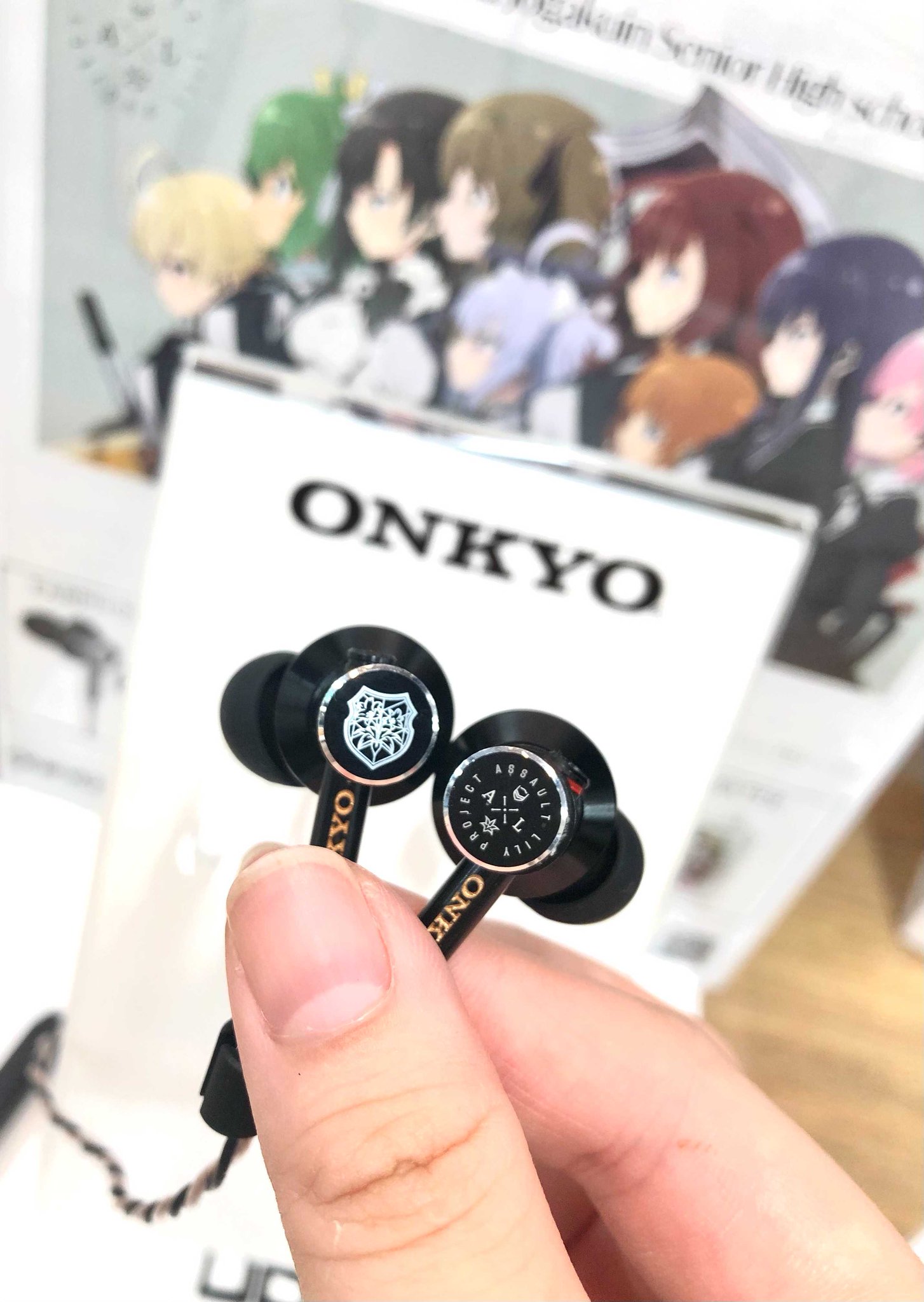 アサルトリリィコラボイヤフォンONKYO オンキヨー『アサルトリリィ BOUQUET』コラボ ワイヤレスイヤホン