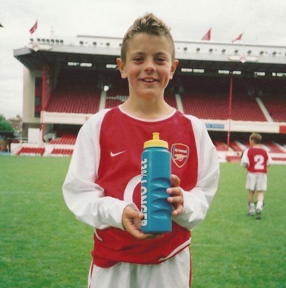 CYOG_H91's tweet photo. @ThrowbackAFC #Arsenalboy @JackWilshere https://t.co/5mjsJtBHDH