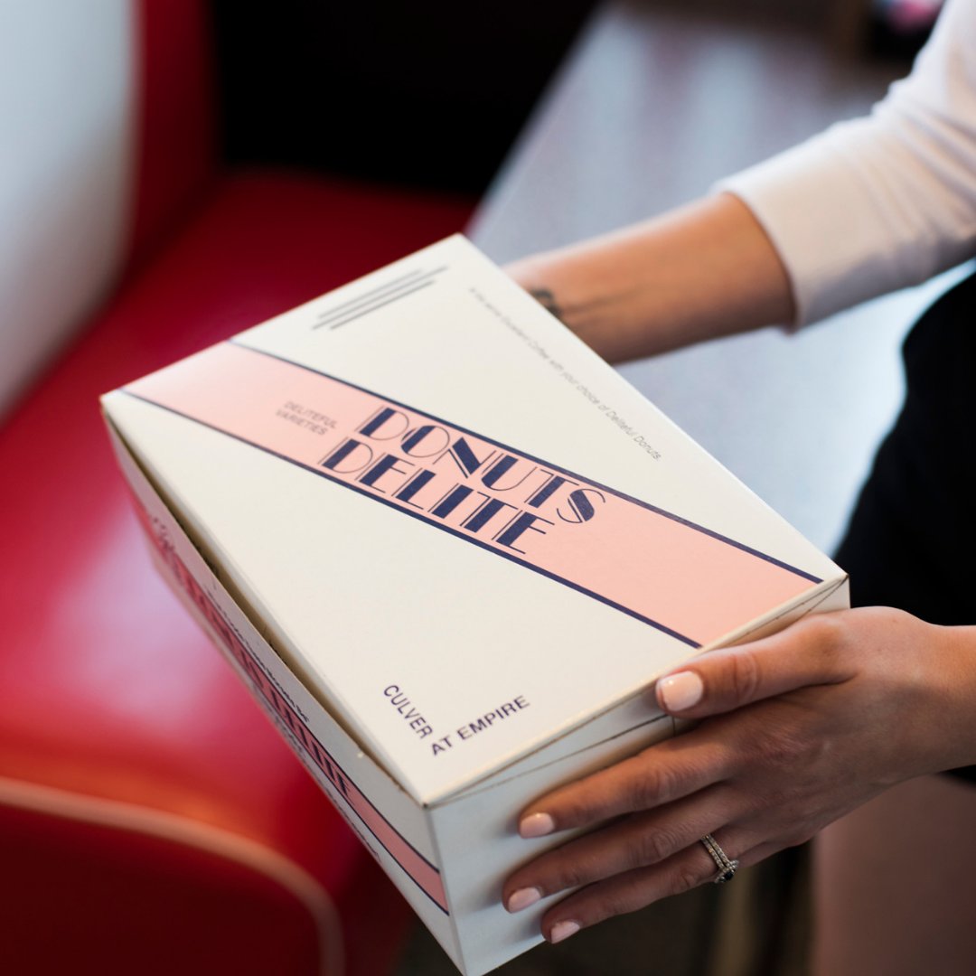 A good co-worker knows that on Monday's you pick up donuts.🍩😉
#donutsdelite #donutsdeliteeverybody #empireatculver