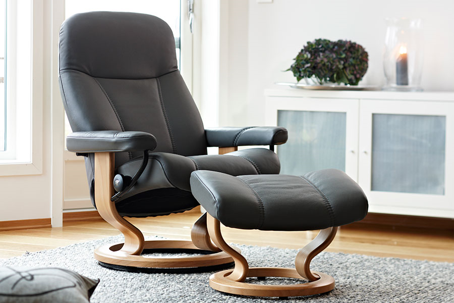 Potburys's tweet photo. Stressless Consul Recliner with Classic Base.

Discounted prices available on three sizes, leathers &amp; wood colours. Available to order online and delivered to your home within 14 days with Stressless Quick Ship.

For more information, visit us in store or call us on 01395 515555 https://t.co/cyCV1wZGBj