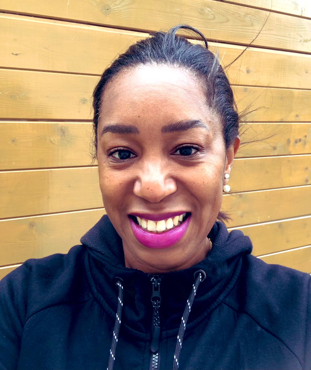 MrsDonoHoe's tweet photo. Just completed 500 non weighted squats. Smiling as itβs over...!
Wearing Violetta by @MACcosmetics
#WorkOutLipstick https://t.co/k3GKaFNrca
