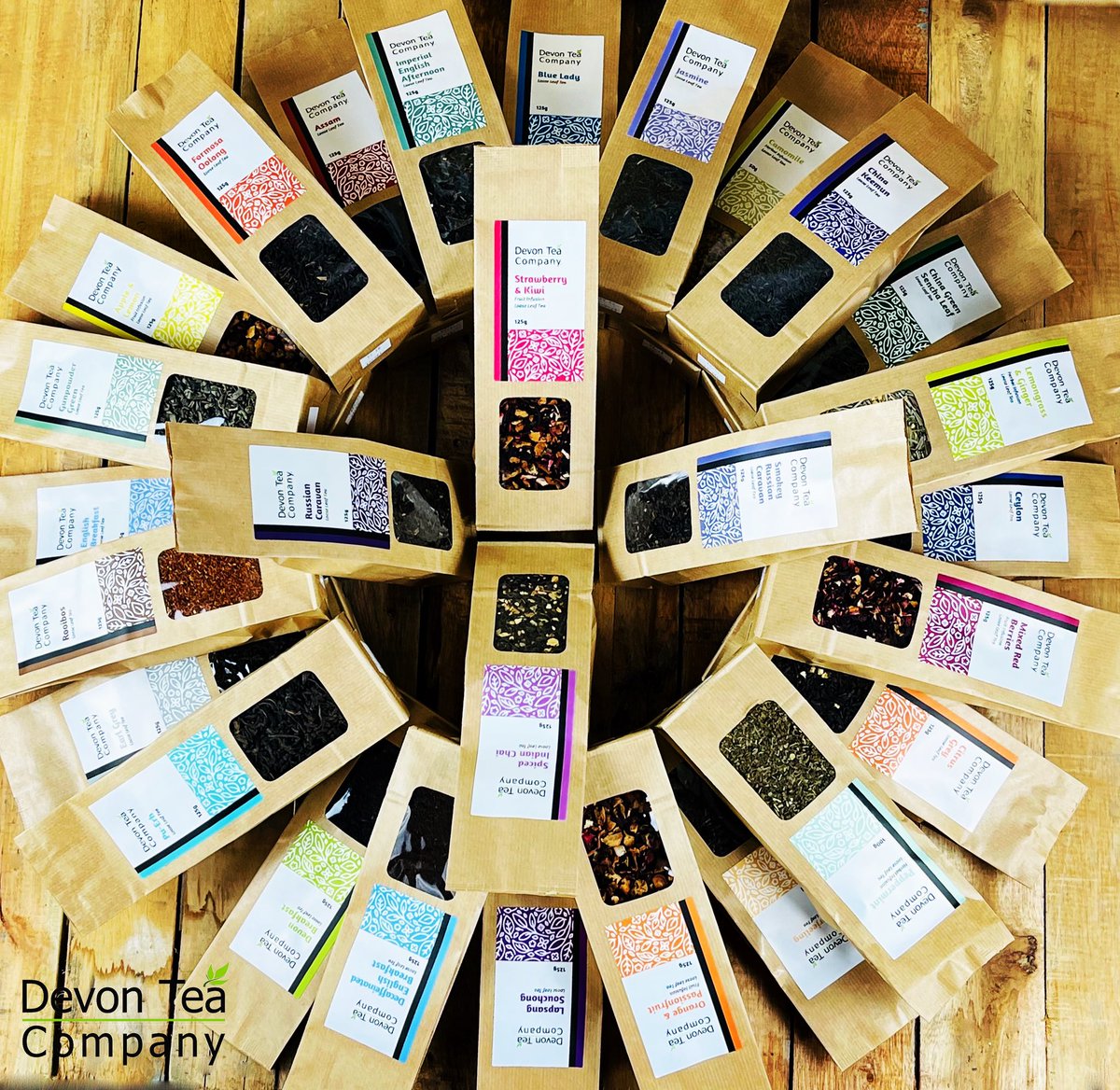 Being a tea lover, I will always find time in my day to create a loose leaf tea ‘flower’??🤷🏻‍♀️🤣…showcasing all 28 loose leaf teas in the Devon Tea Company range. A selection of bio degradable teabags also available in retail tins. 👍😁 #devonteacompany #lovetea #familybusiness
