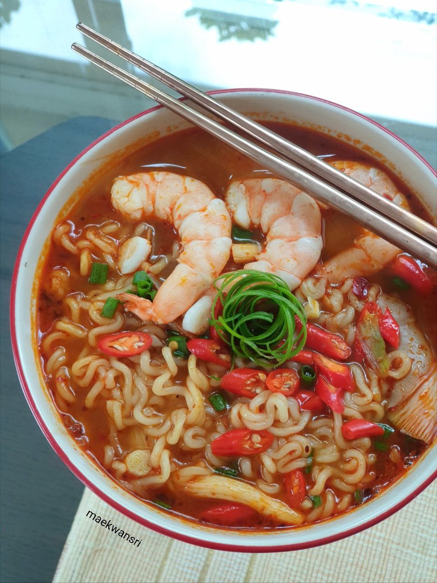 Maekwansri tweet media