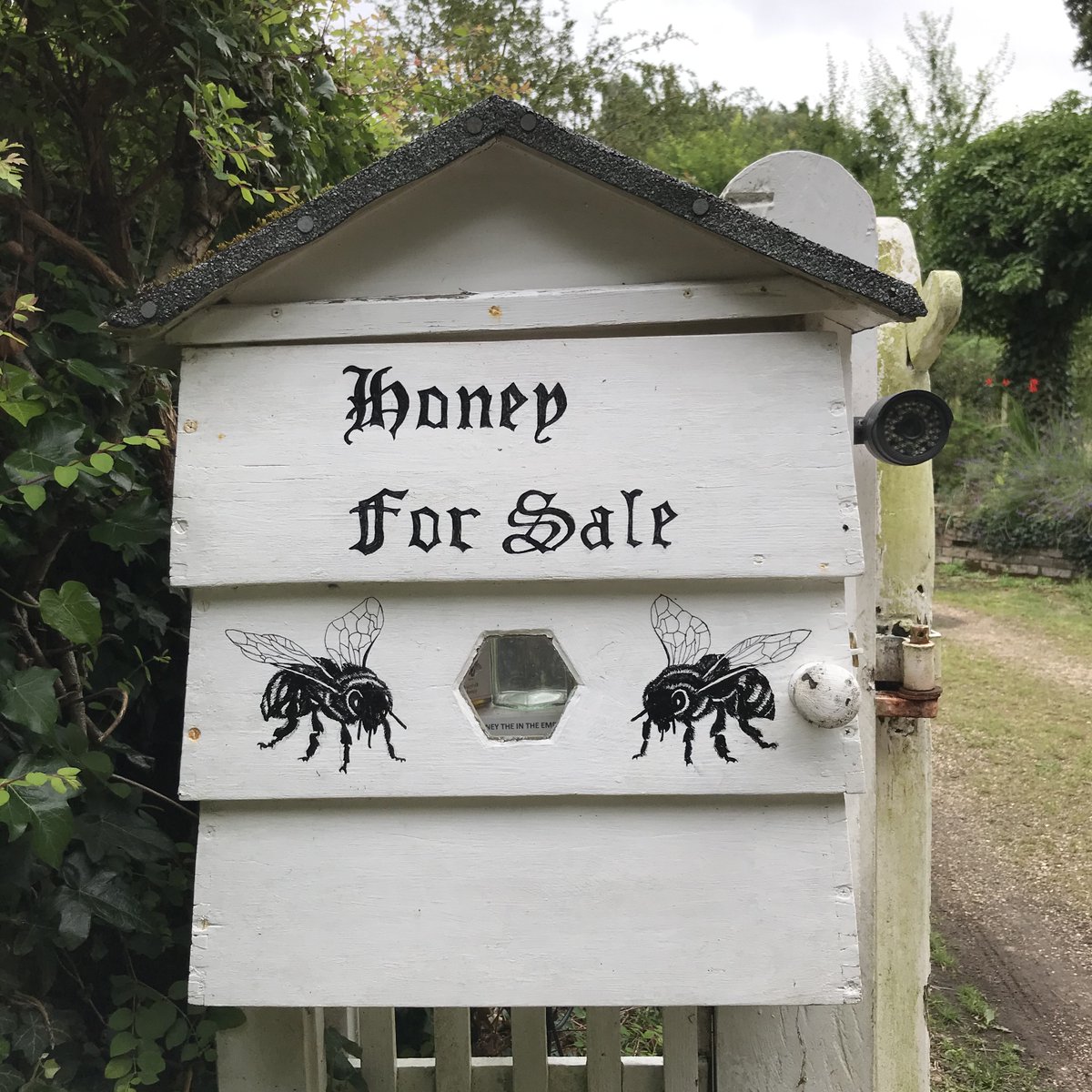 awildslimalien's tweet photo. We bought some.
#surlingham #norfolk https://t.co/yNYHtru3an