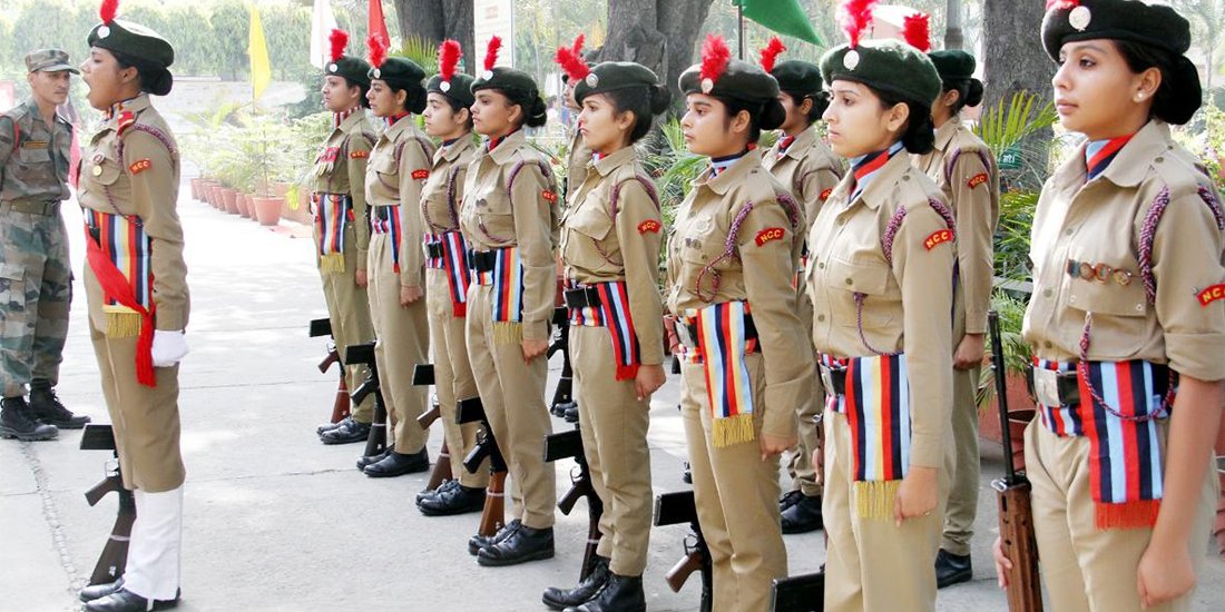 PaneriShreya's tweet photo. NCC activity #ekmaisaukeliye #NCCcadet @HQ_DG_NCC https://t.co/eR2kklOFAn