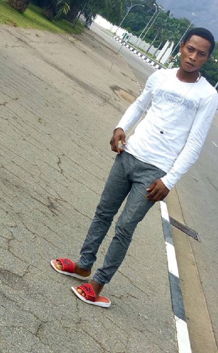MRbeloved3's tweet photo. #LIKEapp MR. Chikason is broadcasting a Magic Live, come and join in!https://t.co/xuXhXNbW3P https://t.co/DS0wTnavkF