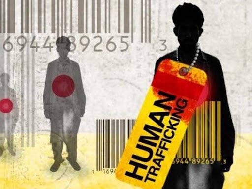 Mandy_Sanghera1's tweet photo. @SkyNews @BBCWorld @GMB @Independent @guardiannews @DailyMailUK @itv as Afghan citizen panic at the bank trying to withdraw saving and flee #Afghanistan they are at great risk of #Trafficking #FakeVisas #Fear has set in opportunistic & traffickers are taking advantage of 🇦🇫 ppl https://t.co/Q9QTYKxOiE