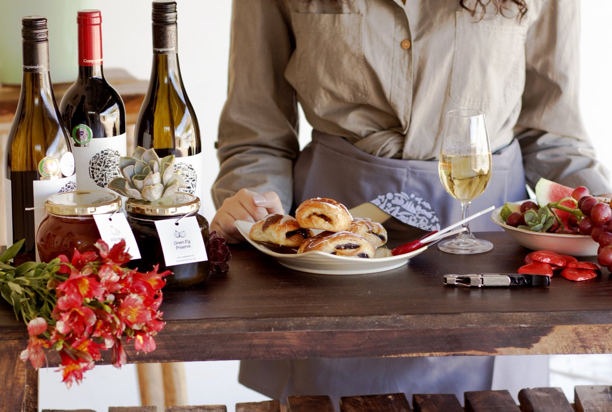 WIN with #Compagniesdrift &amp; #KwiksparPaulRoos

1 Person will win
1x bottle Cab Sauv Merlot
3x preserves
1x apron
1x Kwikspar bread board

To enter, tag as many friends as possible &amp; follow/like #Compagniesdrift &amp; @KwiksparPaulRoos (FB)

Comp closes 31 Aug. Winner announced 1 Sept