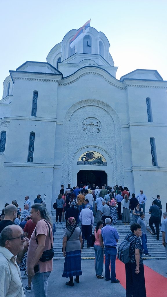 JelenaMKandic's tweet photo. #parastos i #ZaupokojenaLiturgija za #kraljPetar #PetarIKarađorđević u crvki #svĐorđe na #Oplenac. https://t.co/hj269Sw4a9