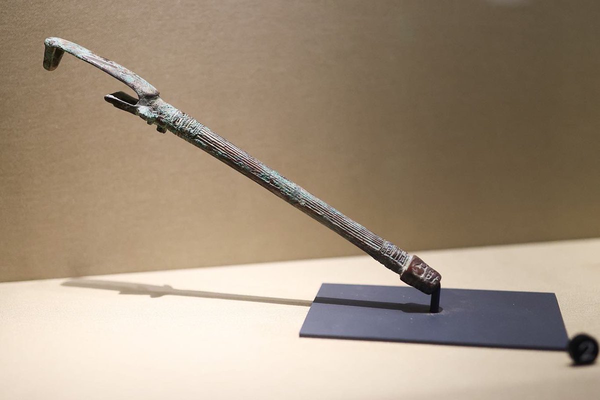 _cultureexpress's tweet photo. Could this be the #earliest #selfie stick? Actually it is a 3,000-year-old #bronze riding crop which dated back to the #Shang #Dynasty, unearthed in Lingshi county, north #China's #Shanxi Province. But its #design still fits #modern-day use in some way. CFP Photo https://t.co/BYt5gQbJBa