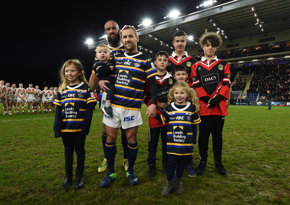 Were you part of our 1⃣9⃣5⃣6⃣0⃣ crowd that watched <a href="/Rob7Burrow/">Rob Burrow CBE</a> and Leeds legends play against Bradford in 2020?
We welcome Rob back to @EmeraldStadium this Thursday as he launches his new book 'Too Many Reasons To Live'.
🎟️tickets.therhinos.co.uk
📖bit.ly/3xG1ZgJ