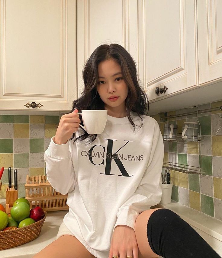 dearotid's tweet photo. Ayuda Jennie es tan linda, y perfect, la amo mucho <33 con su gummy smile es tan pretty #Jenniepretty #Jennieamazing #Jenniebeatiful #Jenniegorgeous https://t.co/nErtlgCJ0Q