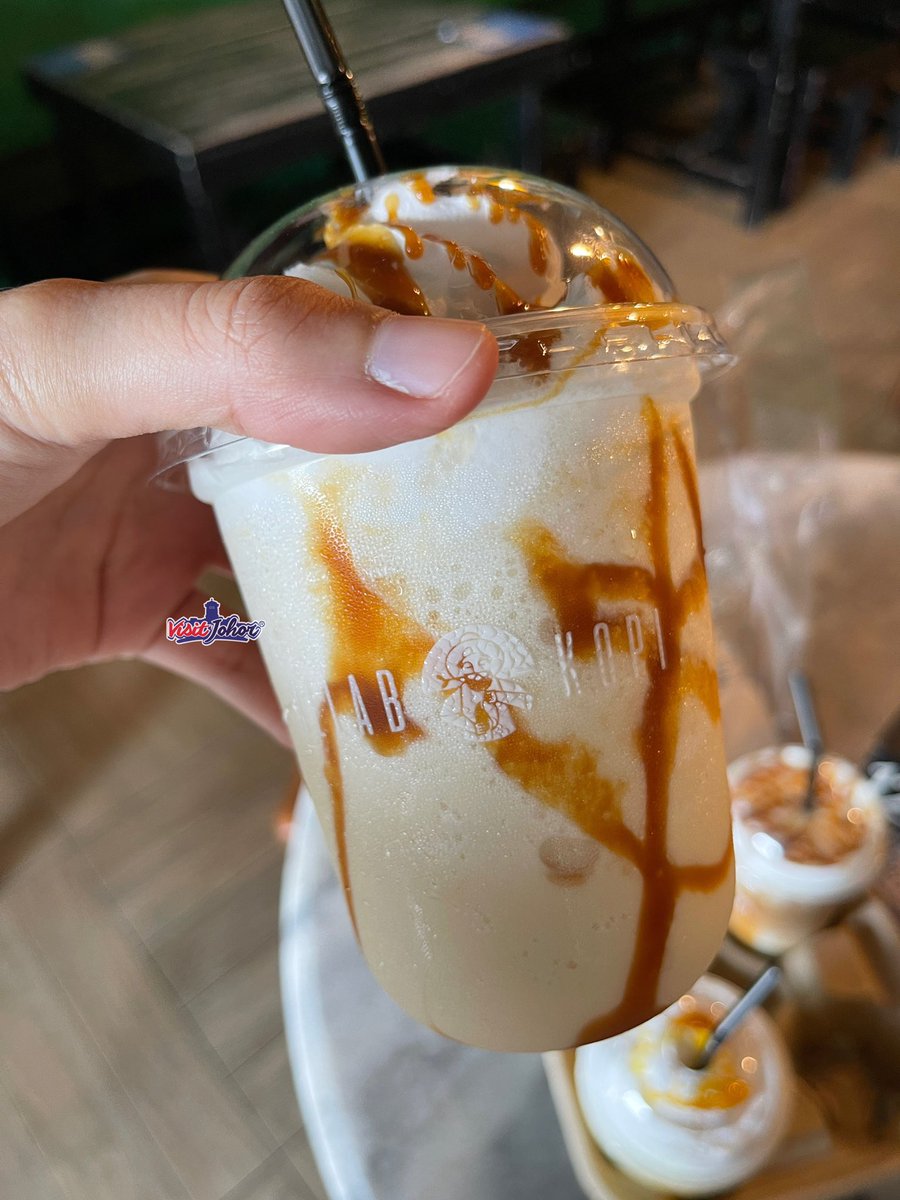visitjohor_'s tweet photo. Siapa sangka dekat Batu Pahat rupanya ada satu port kopi yang sedap iaitu Kelab Kopi!☕️🤎 https://t.co/BC44Q4k2aY