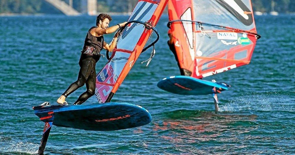 ⛵ "C’est clair que j’y pense" : non sélectionné pour les #JeuxOlympiques en planche à voile RS:X, le Briochin <a href="/pierro_lecoq/">Pierre Le Coq</a> garde dans un coin de la tête l'iQfoil, qui sera au programme des Jeux de #Paris2024 ➡️ letelegramme.fr/voile/pierre-l…