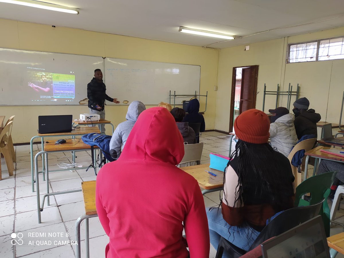LadycOdeZA's tweet image. Classroom moments from this passed Saturday in Alexandra township. Our tech students braved the cold to attend a session on the Introduction to Artificial Intelligence. Note: We have moved to Pholosho Primary School.
#DataScience #STEMEducation #LadycOde #MondayMotivation