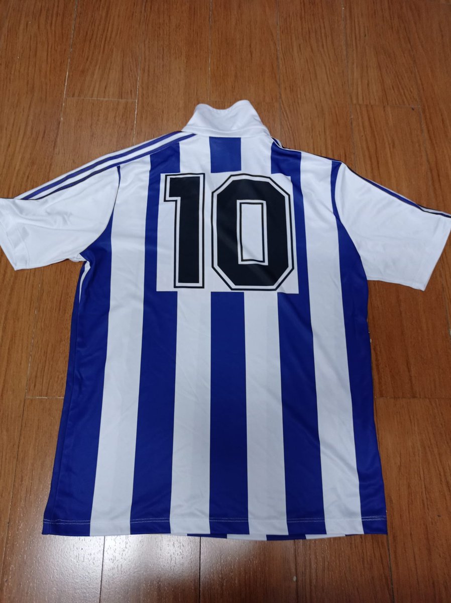 Si alguien está interesado en esta camiseta que me lo haga saber por MD. Está sin estrenar, es talla M y quiero soltarla por que aunque no es mi talla habitual, pensaba q me vendría bien, y no es así. 
Se agradece RT please. <a href="/recreoficial/">RC Recreativo de Huelva</a> #Recre