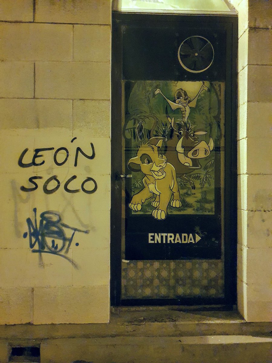 Sí, pero después se hizo amigo de Timón y Pumba.