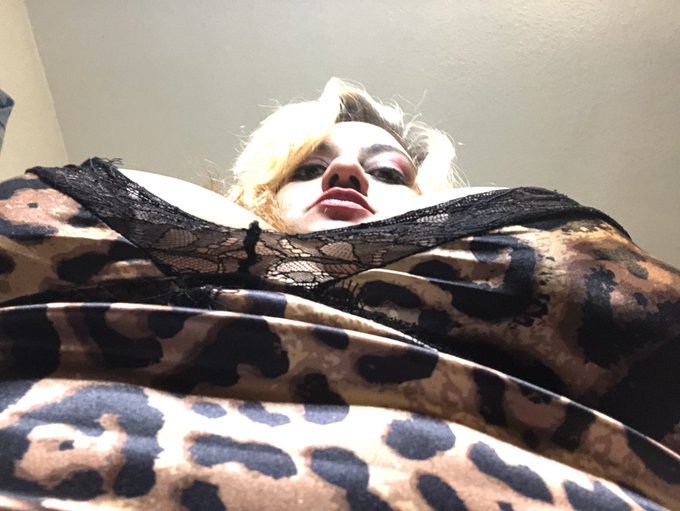 Pics from my newest custom clip! It&rsquo;s converting to mp4 rn! I play hacker sent to prison 4 stealing from<a href="/tag/mvsales"class="tags"><span>#mvsales</span></a>
