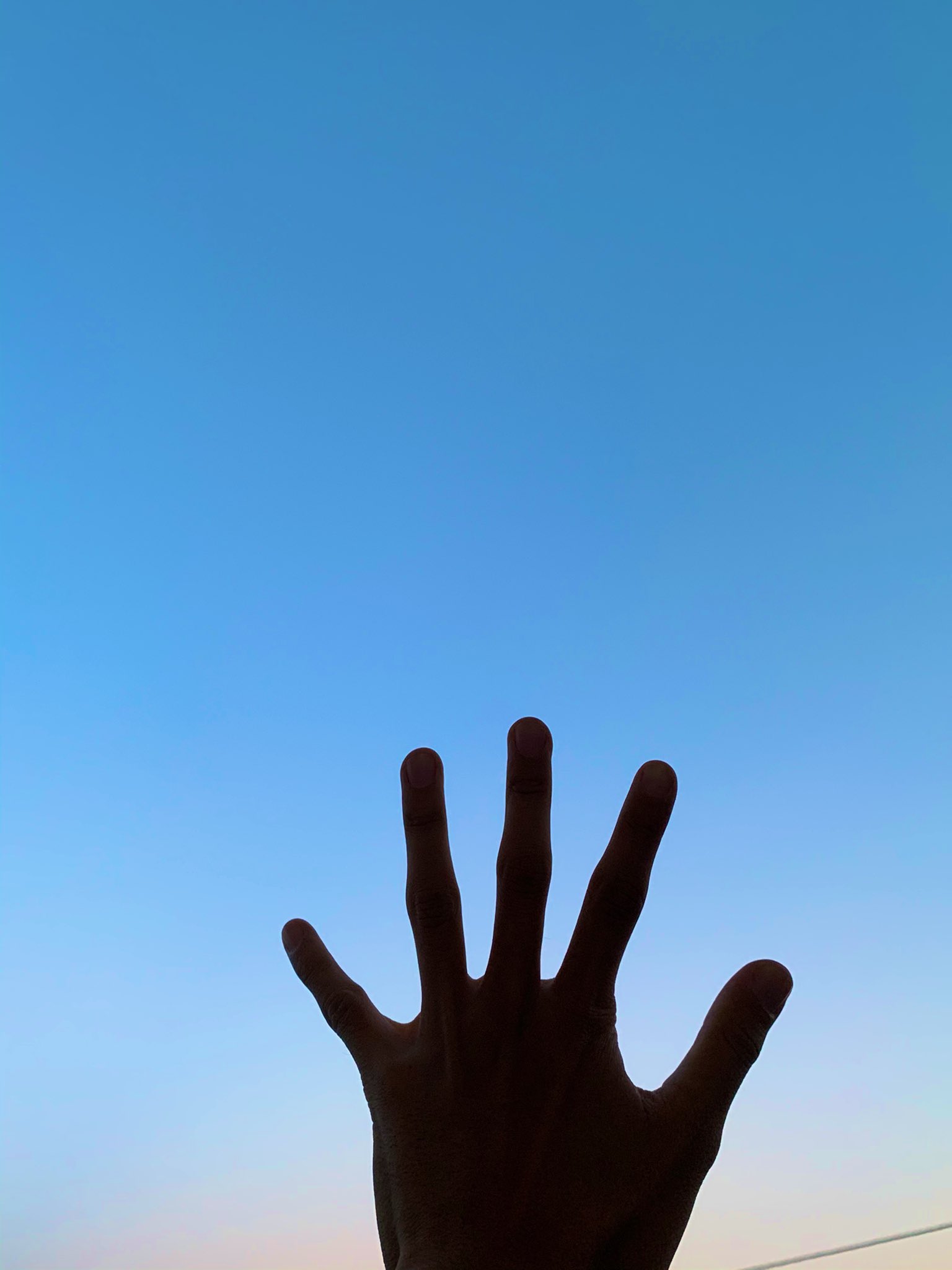 手を伸ばす Twitter Search Twitter