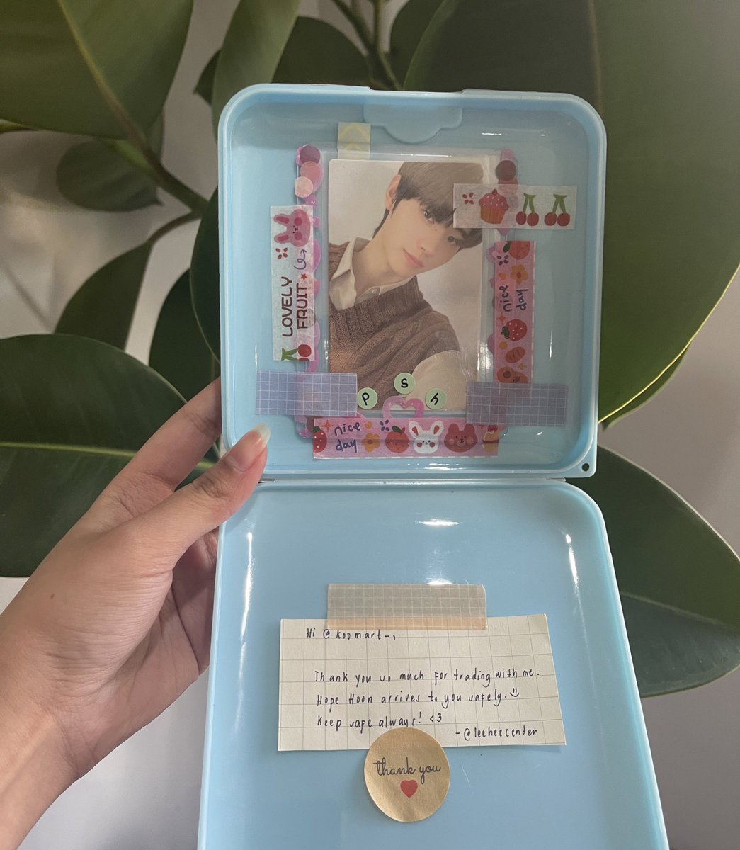 koomart_'s tweet photo. β‘ #MailedToYsa | #TradeWithYsa β‘
π¬ @leeheecenter
sorry for the super late feedback :< but thank you so much for trading with me!! hoon was packaged really well and he definitely came home safely!! (´q⒠ᡠβ’q`) https://t.co/CfJZ6Geqis