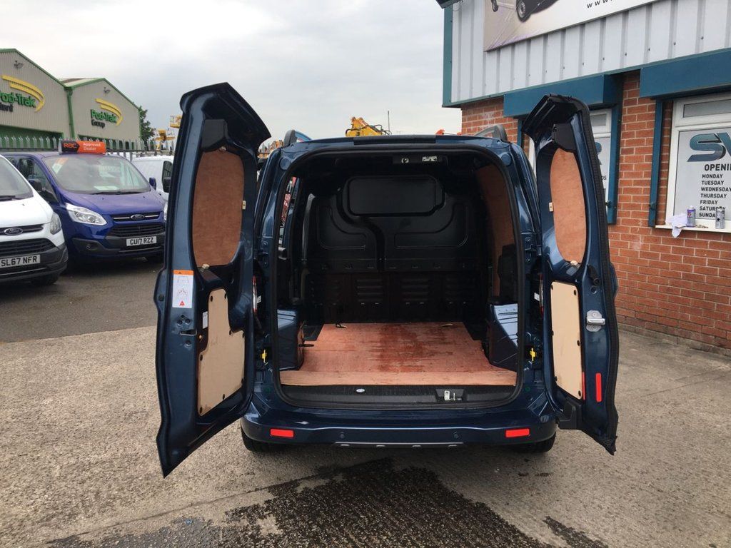 SimplyVanSales's tweet photo. FORD TRANSIT COURIER 1.5 TDCI SPORT 100PS 1OWNER FORD MOTOR CO TOP OF RANGE https://t.co/CQcCaeMdH5
 #Manchester #vansales #ford #Transit #courier #sport #euro6 https://t.co/bKwHUeoPPD